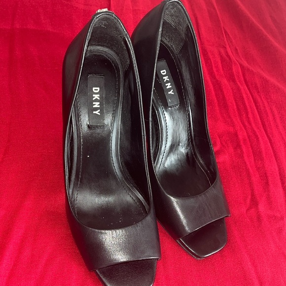 DKNY back Hills size 6.5 - Picture 1 of 5